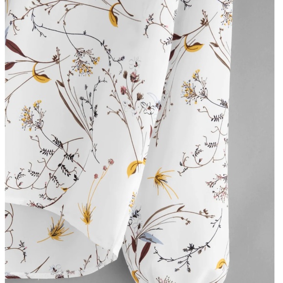 V Cut Floral Print Blouse - Picture 3 of 7